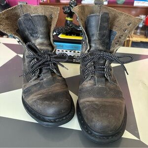 Dr. Marten combat style boots brown size 9